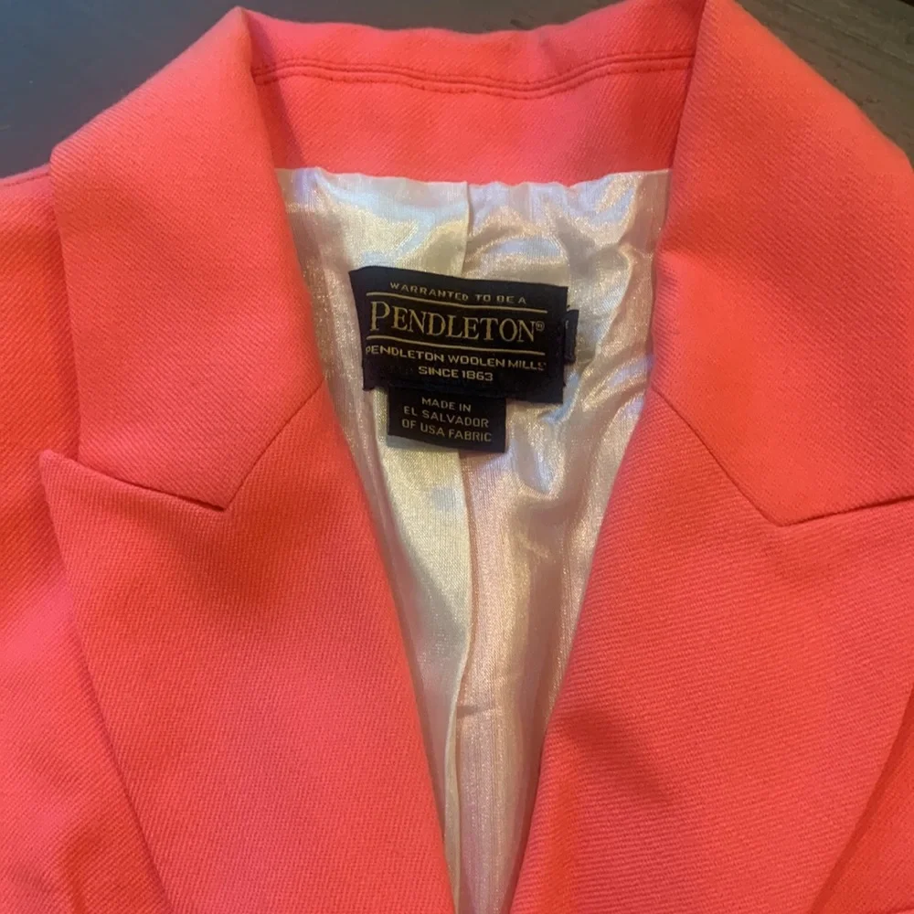 Pendleton blazer - Picture 2 of 5
